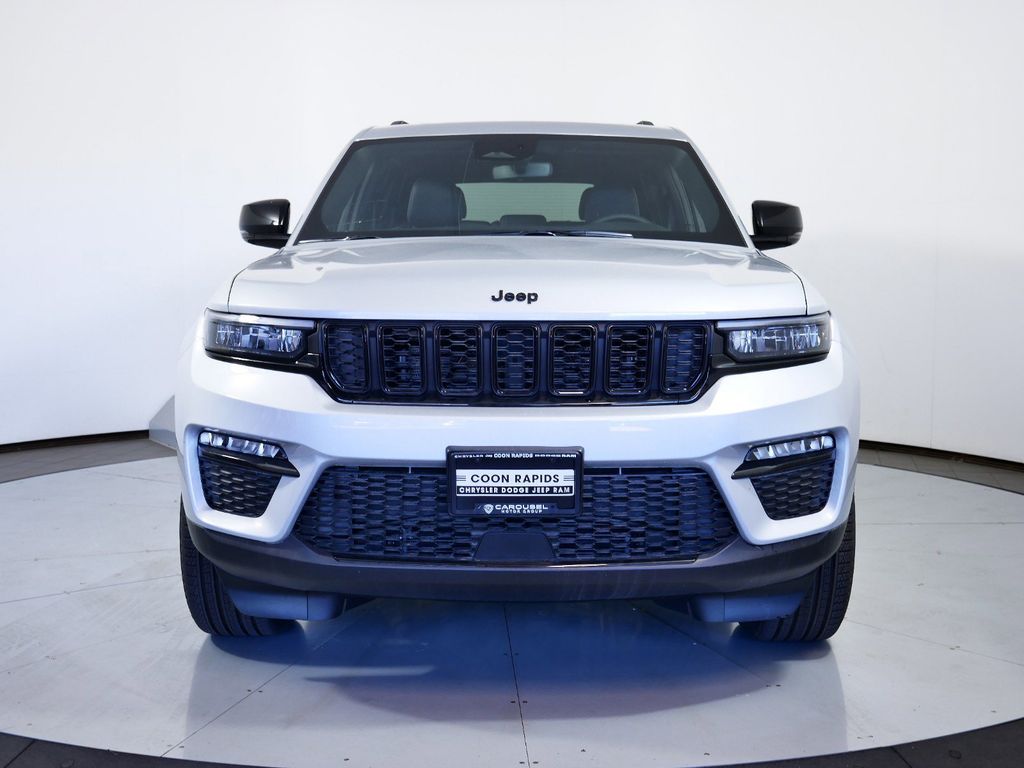 Thumbnail: 2025 Jeep Grand Cherokee - 4