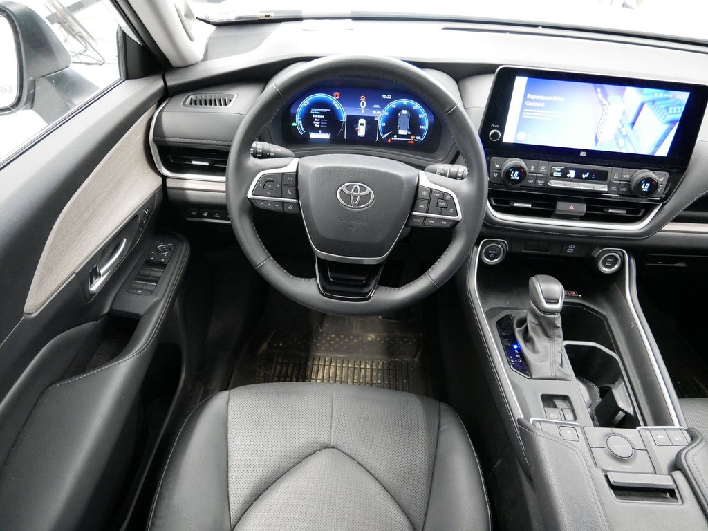 Thumbnail: 2024 Toyota Grand Highlander - 21