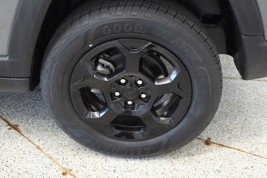 Thumbnail: 2023 Jeep Compass - 13
