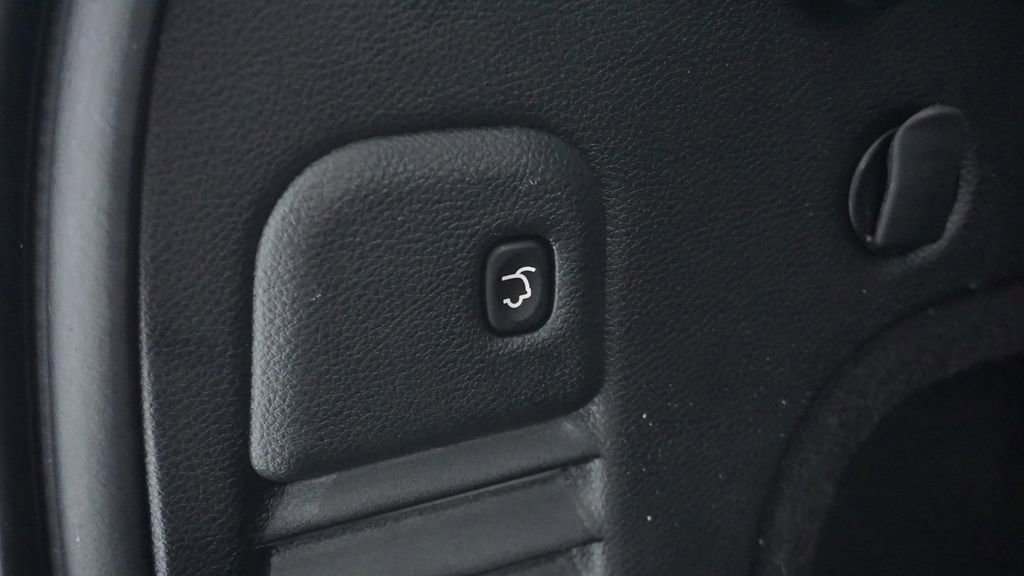 Thumbnail: 2020 Jeep Grand Cherokee - 20