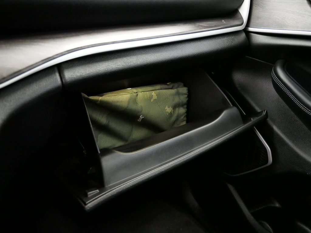 Thumbnail: 2024 Jeep Grand Cherokee - 39