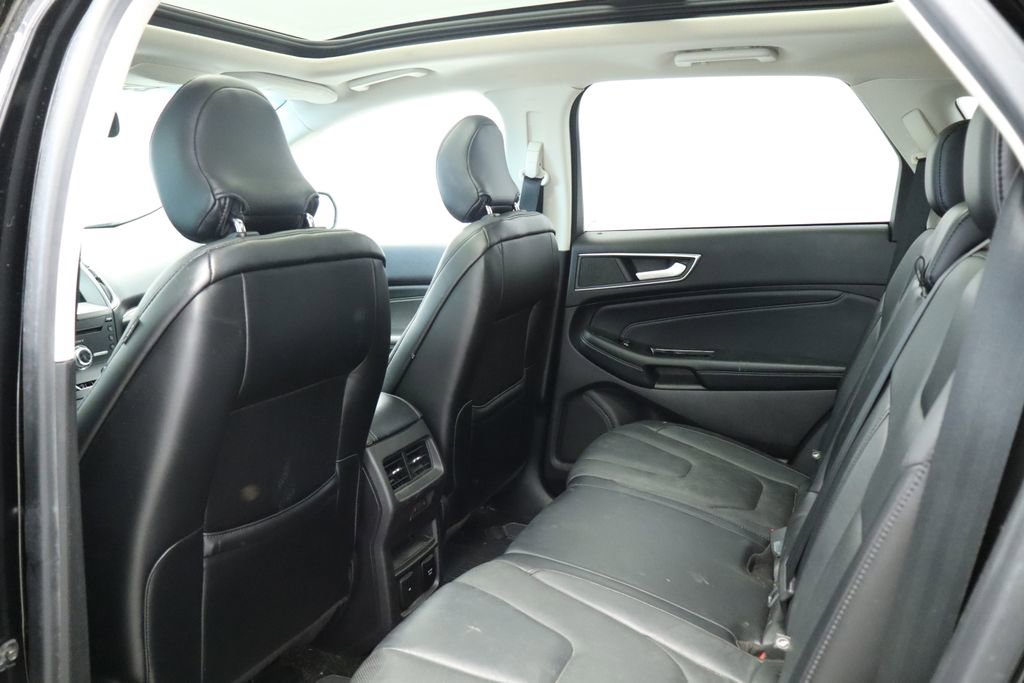 Thumbnail: 2017 Ford Edge - 25
