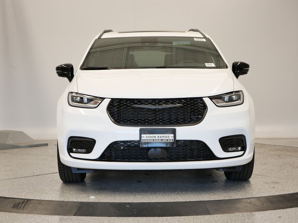 Thumbnail: 2026 Chrysler Pacifica - 44