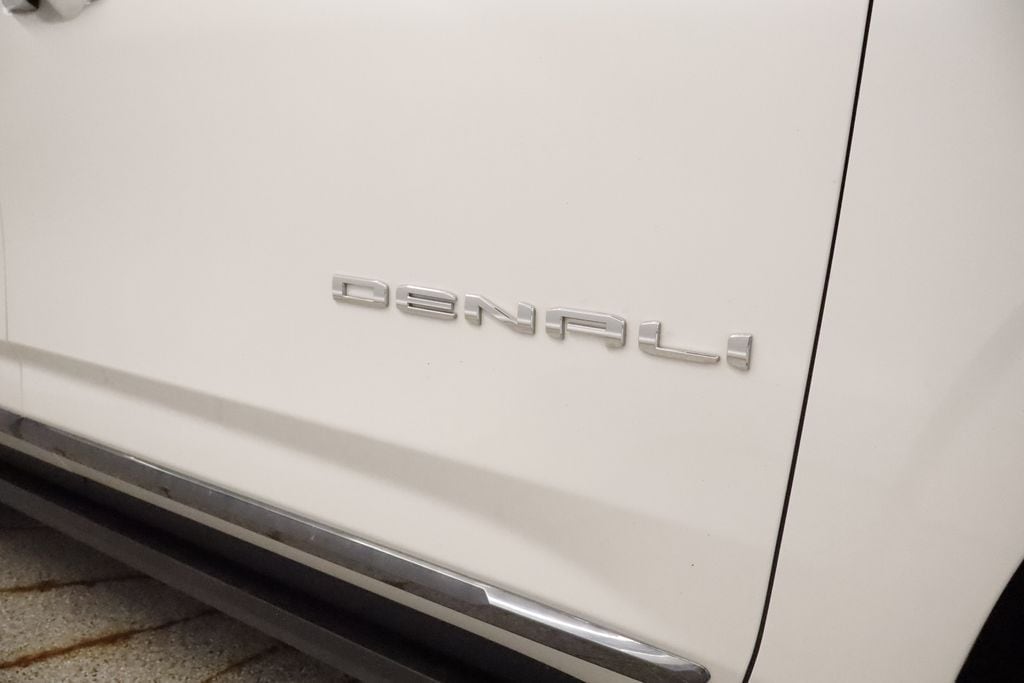 Thumbnail: 2023 GMC Yukon - 16