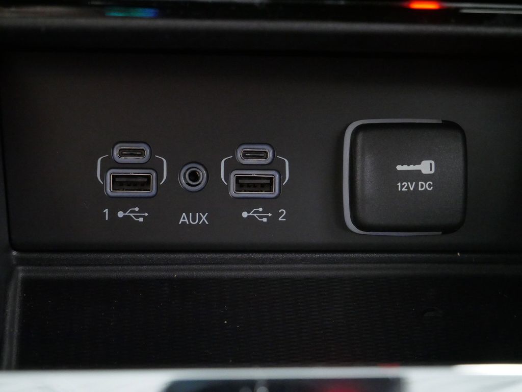 Thumbnail: 2025 Jeep Grand Cherokee - 38