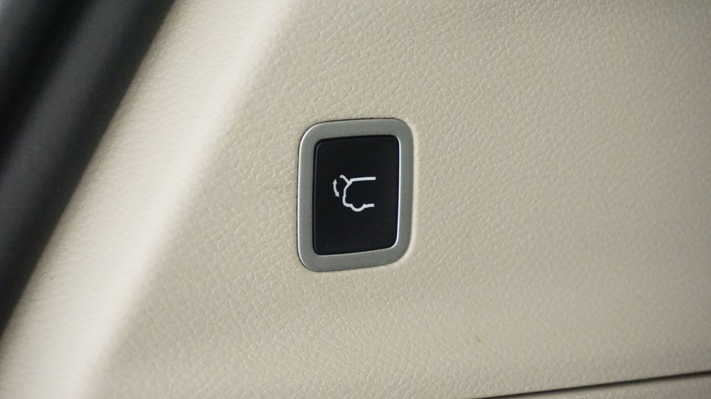 Thumbnail: 2024 Chrysler Pacifica - 20