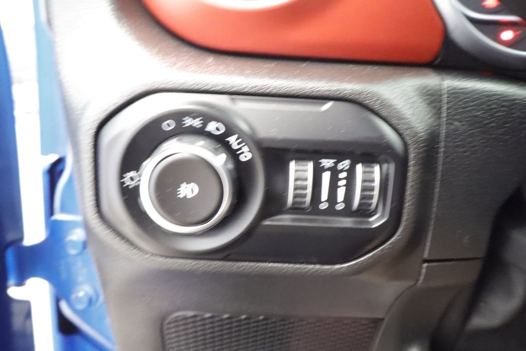 Thumbnail: 2021 Jeep Wrangler - 25