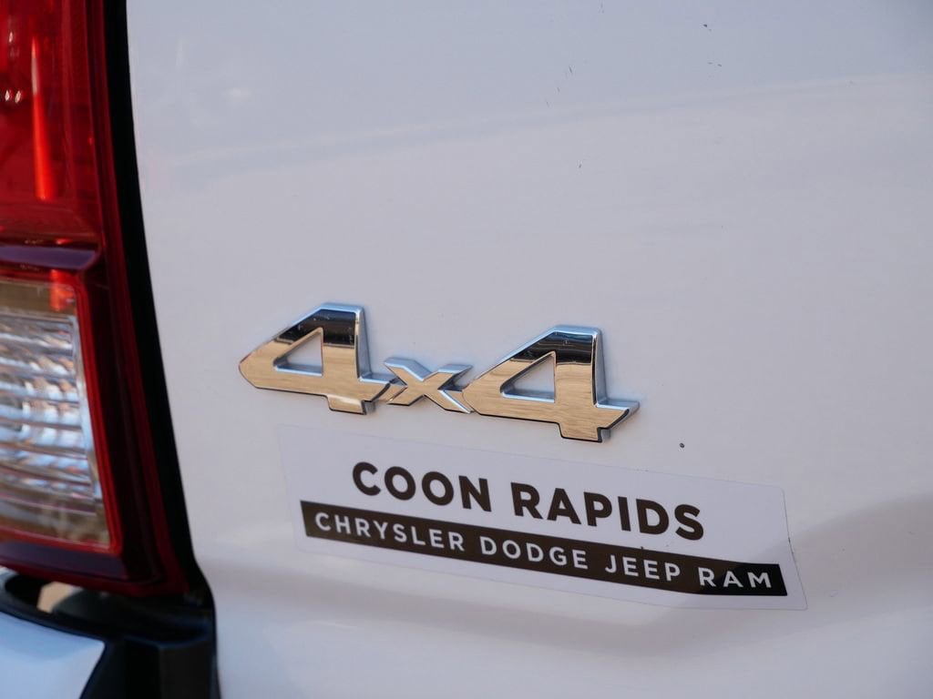 Thumbnail: 2019 Toyota Tacoma - 11