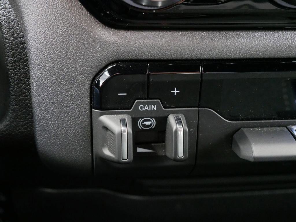 Thumbnail: 2025 RAM 1500 - 32