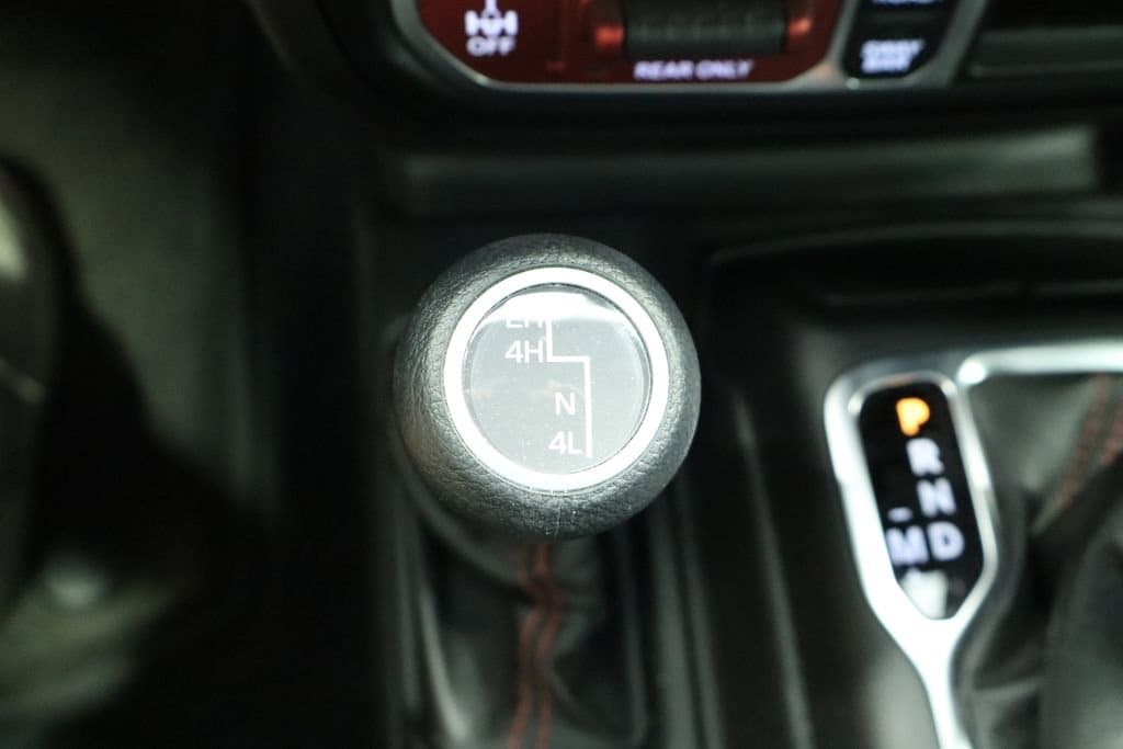 Thumbnail: 2023 Jeep Gladiator - 42