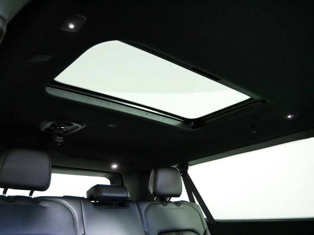 Thumbnail: 2024 Jeep Wagoneer - 27