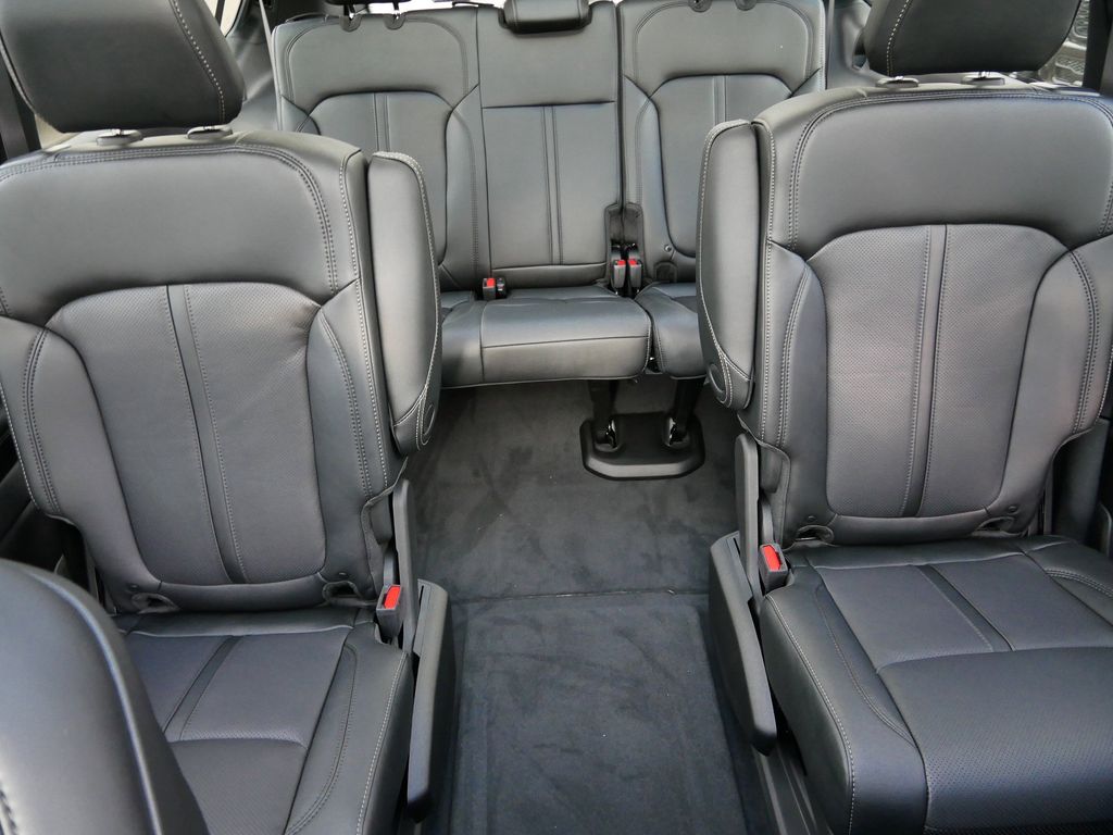 Thumbnail: 2025 Jeep Wagoneer - 24