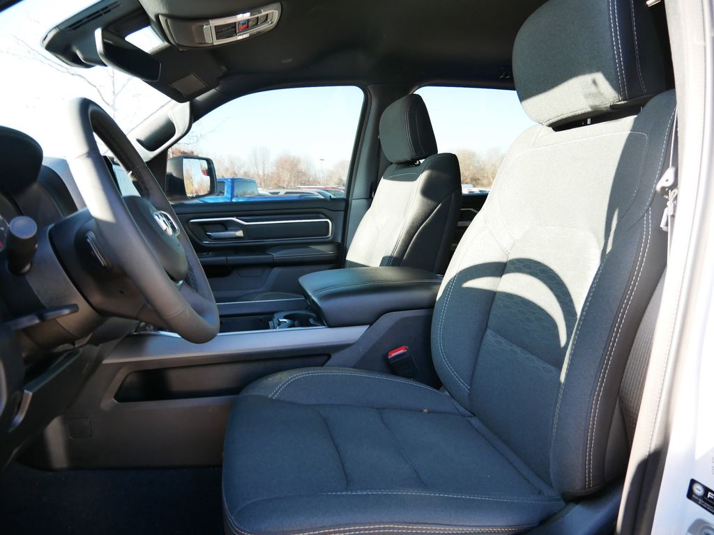 Thumbnail: 2025 RAM 1500 - 22