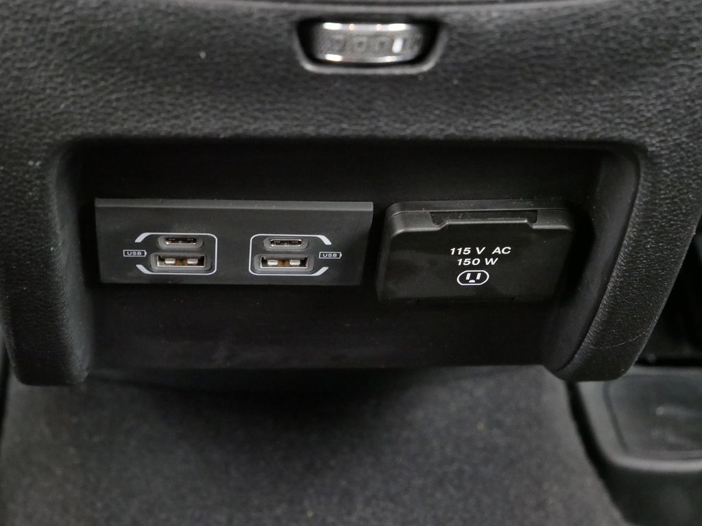 Thumbnail: 2022 Jeep Cherokee - 21