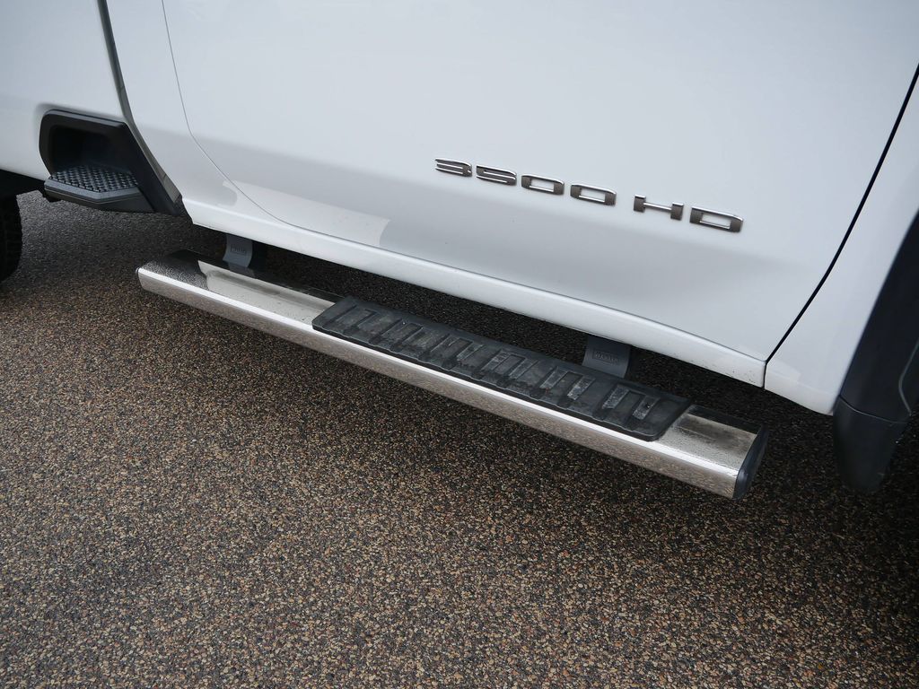 Thumbnail: 2022 GMC Sierra 3500 - 50