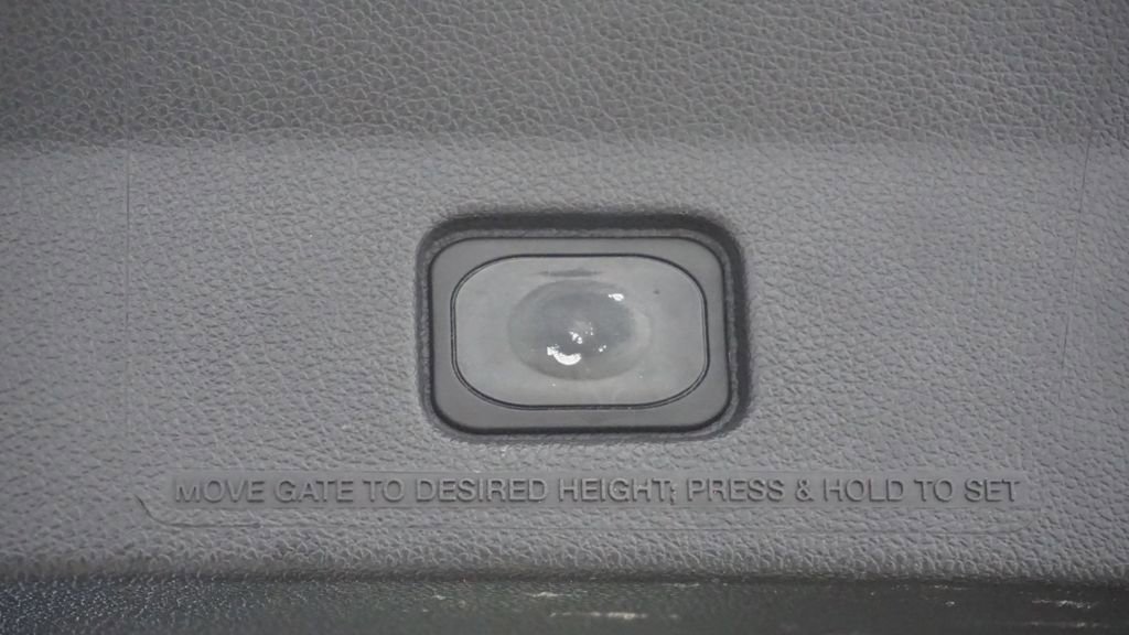 Thumbnail: 2011 Ford Explorer - 19