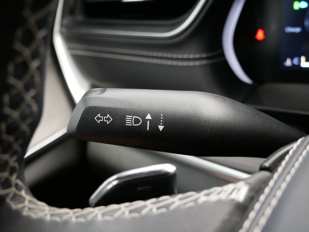 Thumbnail: 2022 Jeep Grand Cherokee - 28