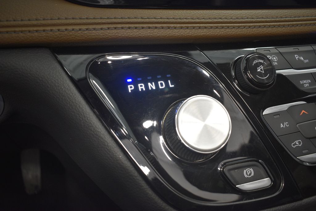 Thumbnail: 2017 Chrysler Pacifica - 41