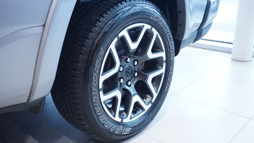 Thumbnail: 2025 RAM 1500 - 17