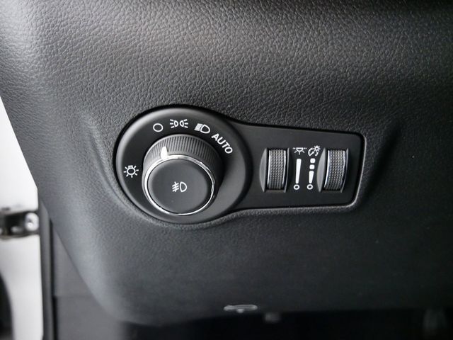 Thumbnail: 2024 Jeep Compass - 37