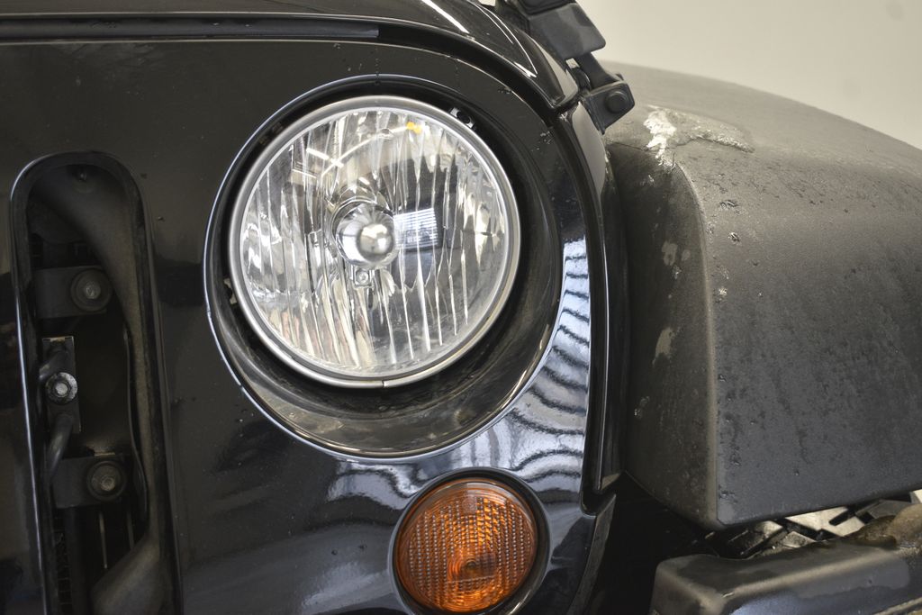 Thumbnail: 2013 Jeep Wrangler - 16