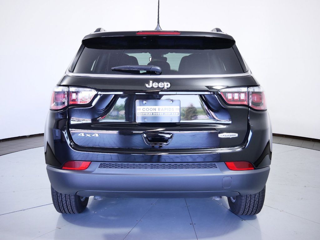 Thumbnail: 2024 Jeep Compass - 9