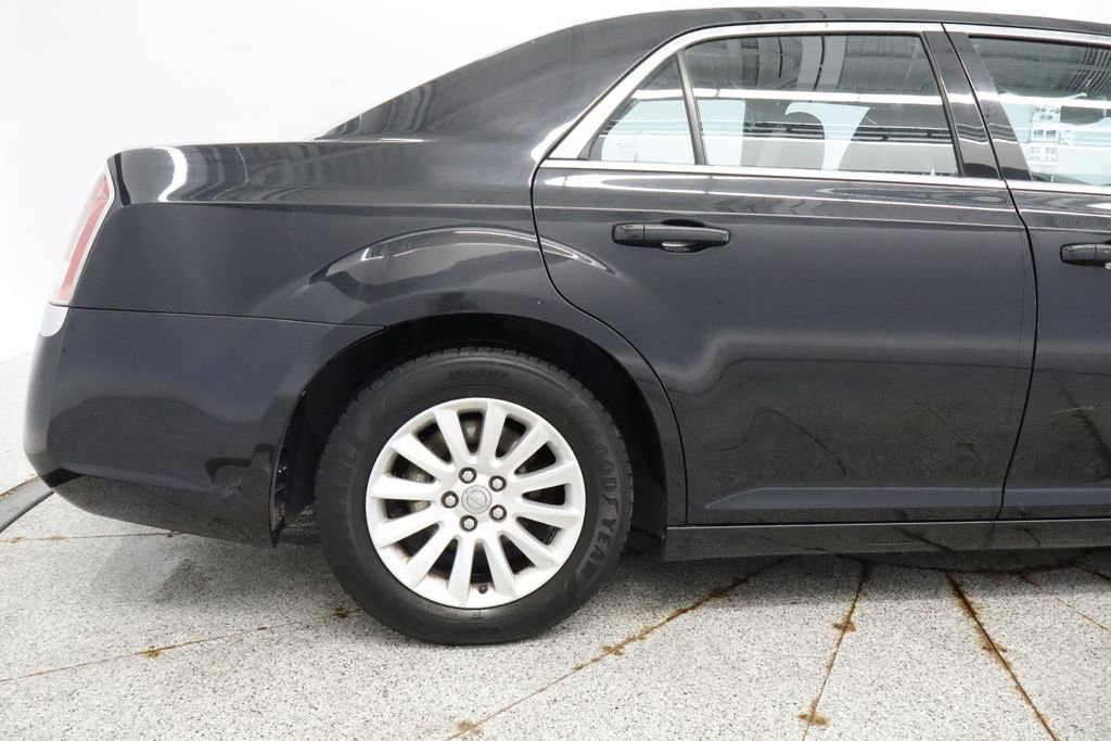 Thumbnail: 2014 Chrysler 300 - 14
