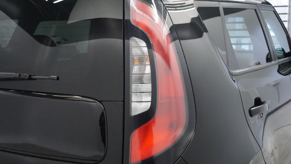 Thumbnail: 2018 Kia Soul - 21