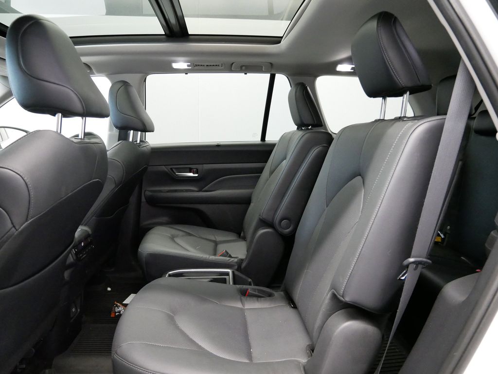 Thumbnail: 2024 Toyota Grand Highlander - 19