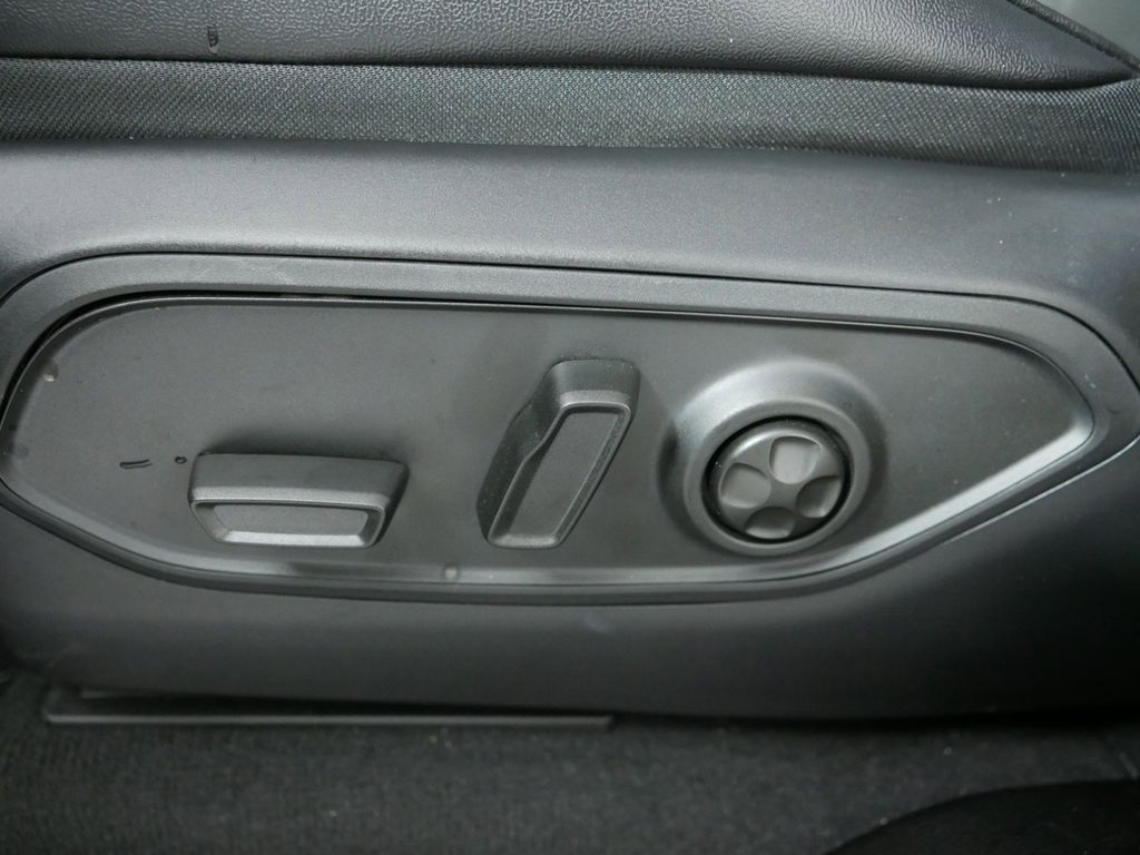 Thumbnail: 2024 Jeep Grand Cherokee - 37