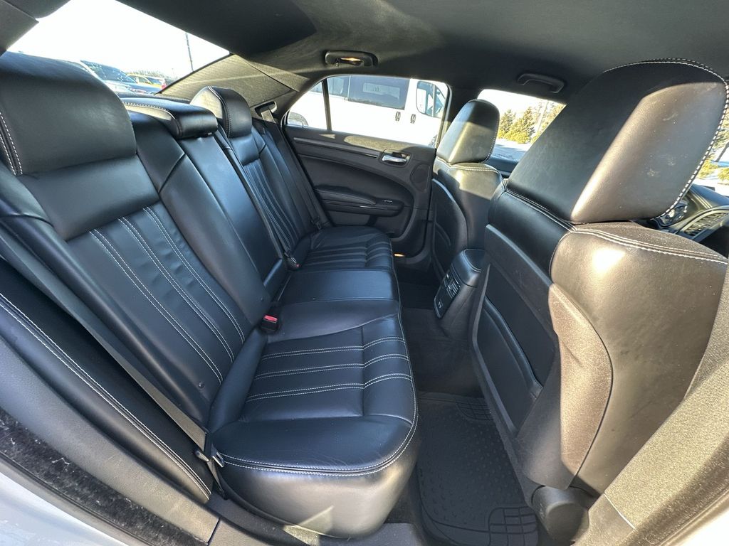 Thumbnail: 2016 Chrysler 300 - 25