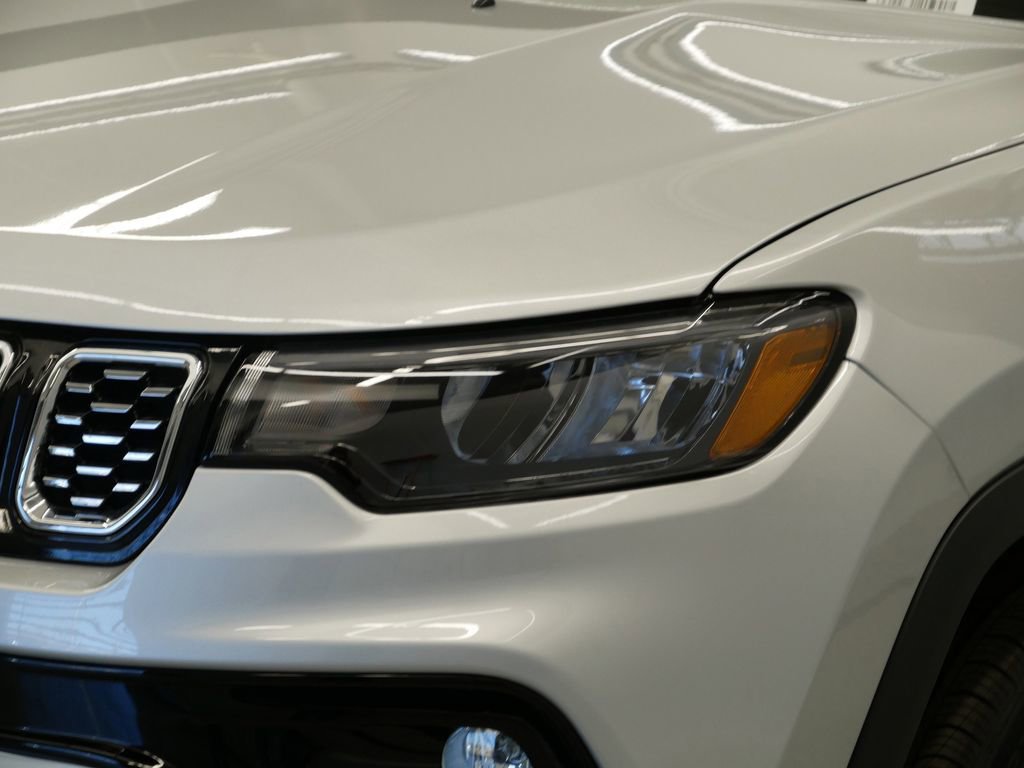 Thumbnail: 2025 Jeep Compass - 20