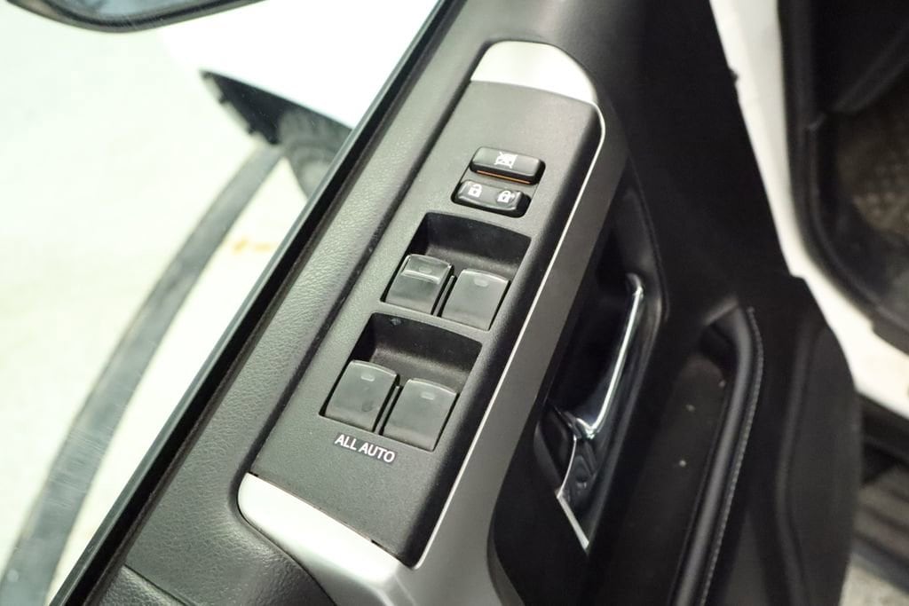 Thumbnail: 2018 Toyota 4Runner - 29