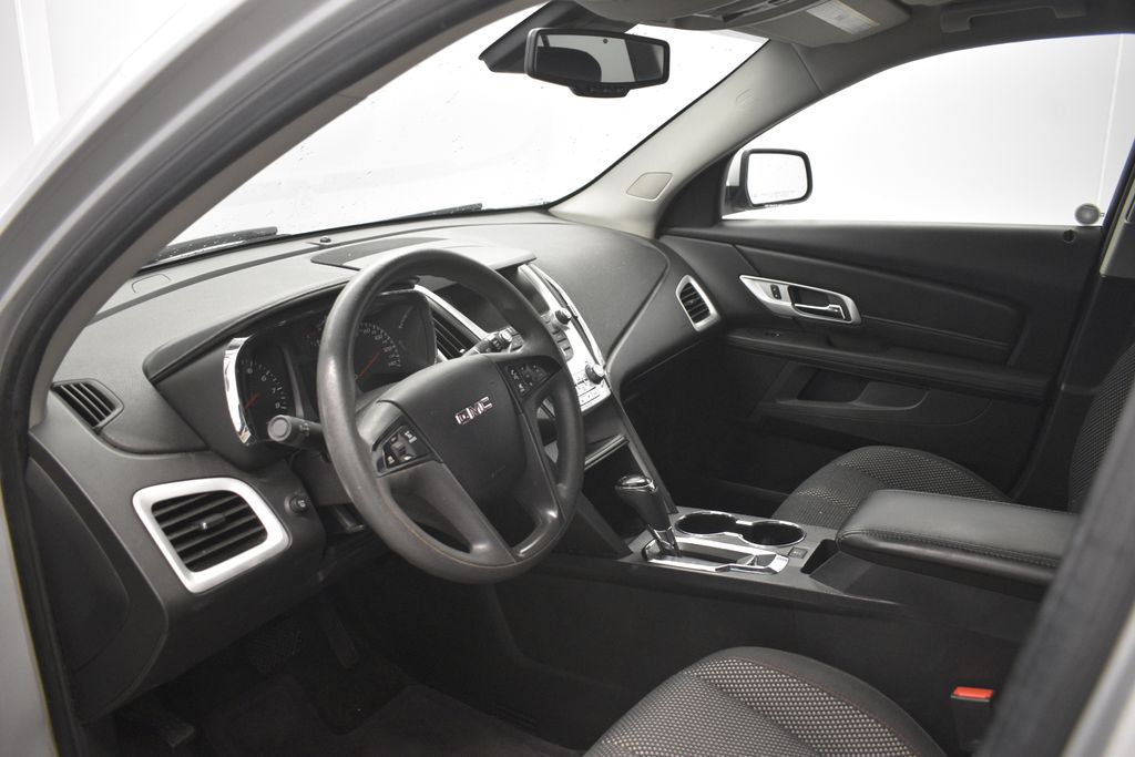 Thumbnail: 2017 GMC Terrain - 28