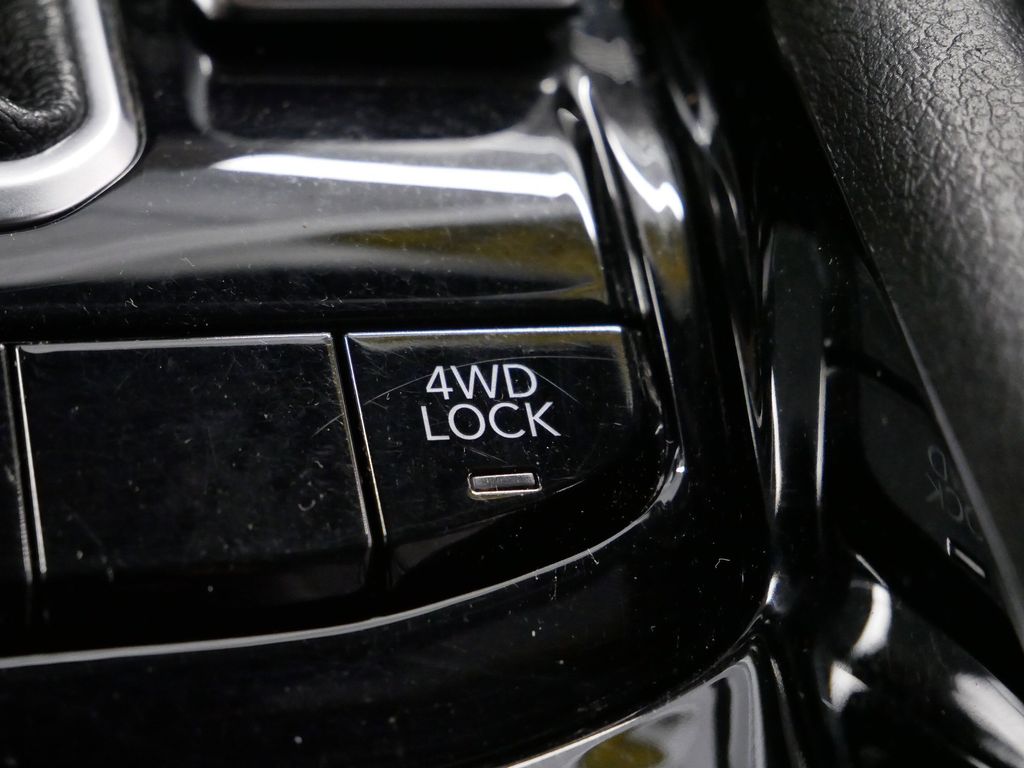 Thumbnail: 2023 Jeep Compass - 41