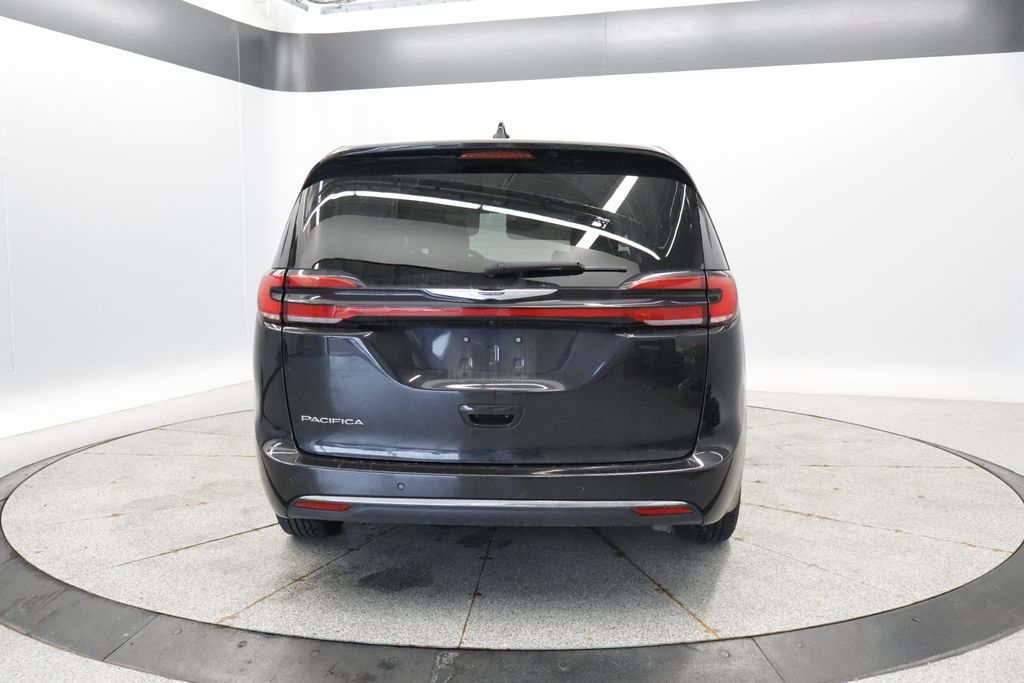 Thumbnail: 2023 Chrysler Pacifica - 4