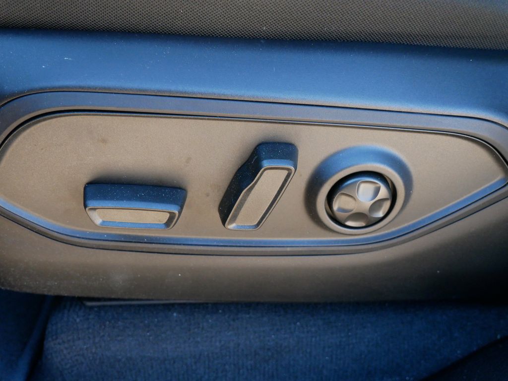 Thumbnail: 2025 Jeep Grand Cherokee - 36