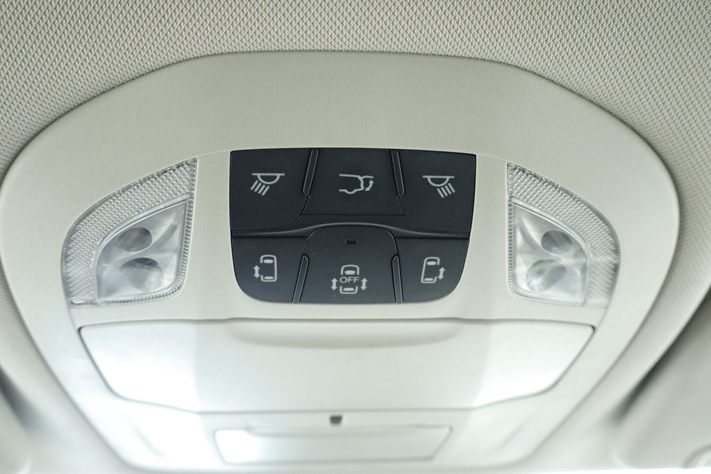 Thumbnail: 2023 Chrysler Pacifica - 40