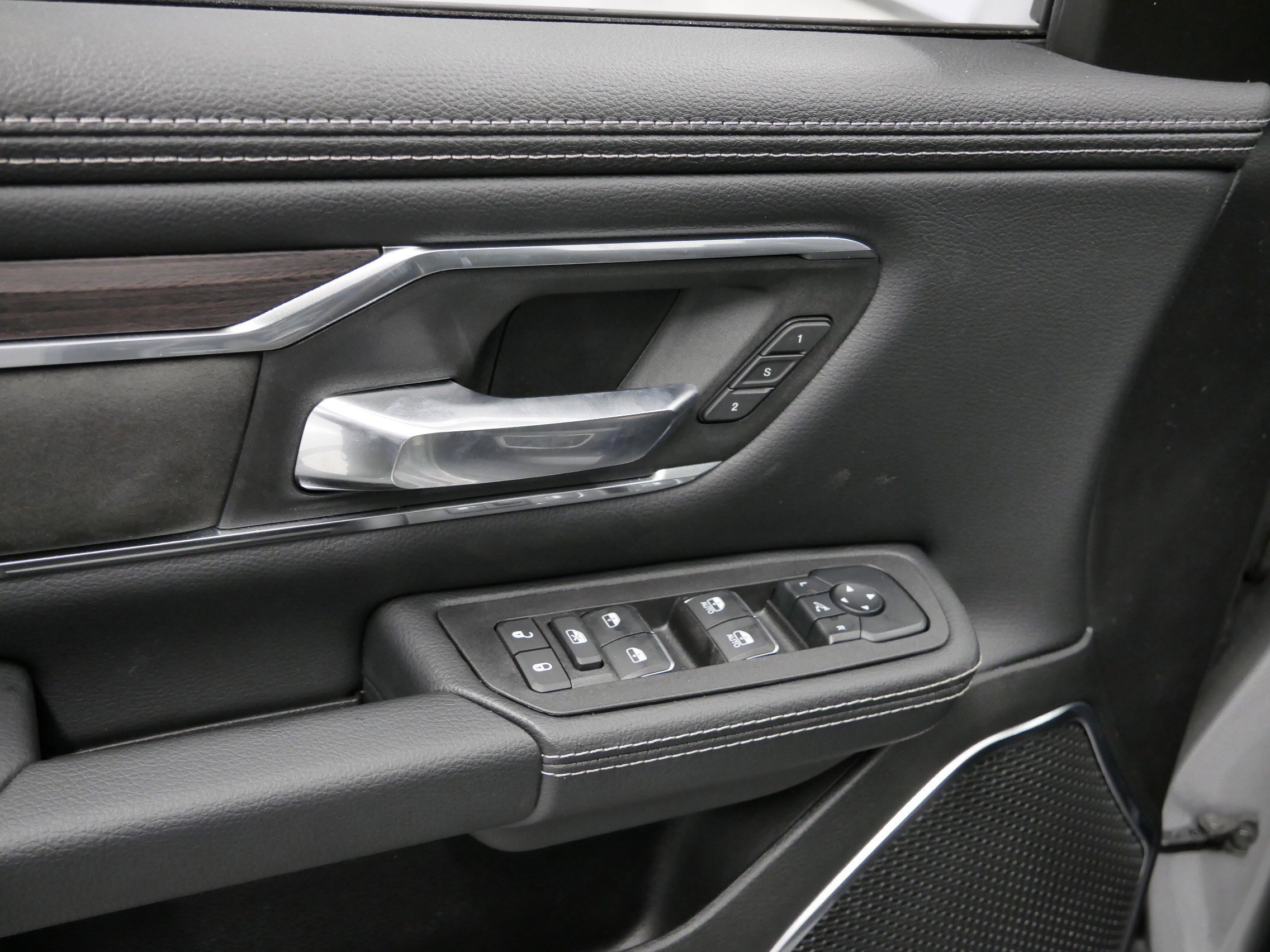 Thumbnail: 2026 RAM 1500 - 19