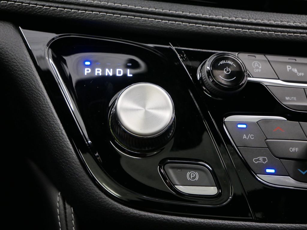 Thumbnail: 2026 Chrysler Pacifica - 36