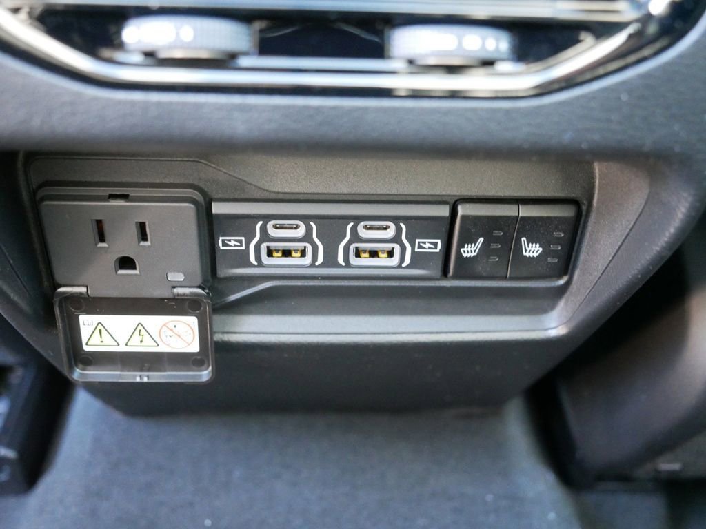 Thumbnail: 2025 Jeep Grand Cherokee - 32