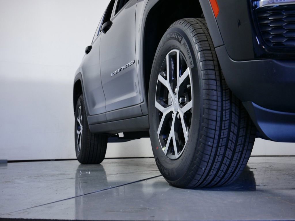 Thumbnail: 2025 Jeep Grand Cherokee - 7