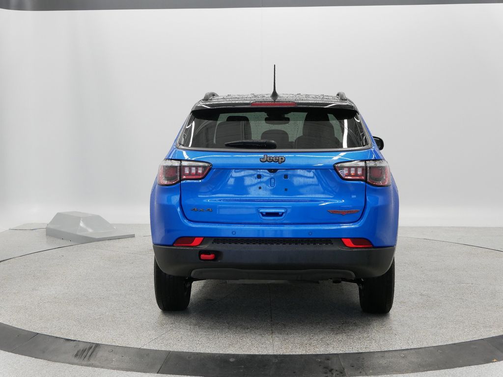 Thumbnail: 2022 Jeep Compass - 44