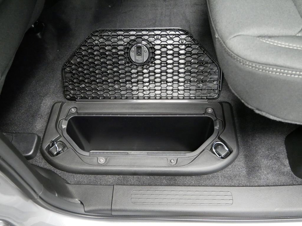 Thumbnail: 2026 RAM 1500 - 9