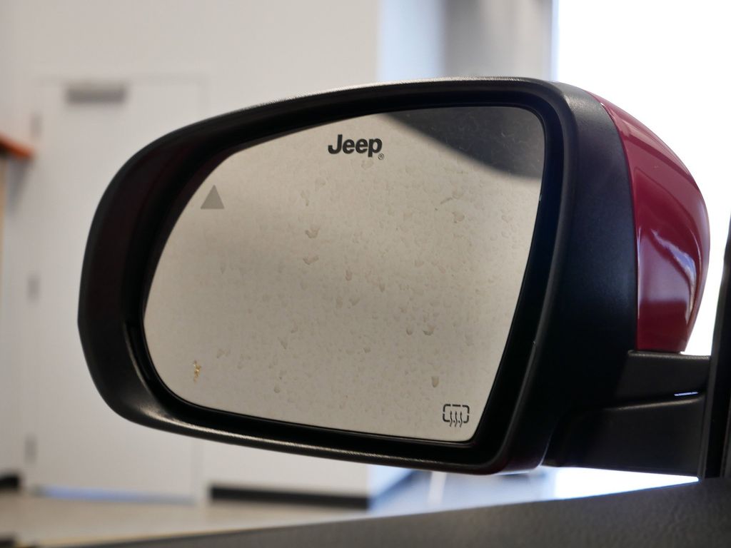 Thumbnail: 2023 Jeep Compass - 25