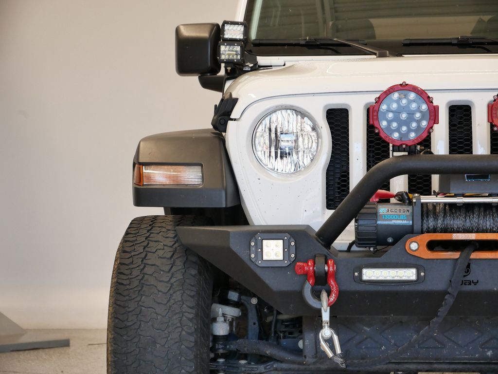 Thumbnail: 2020 Jeep Wrangler - 12