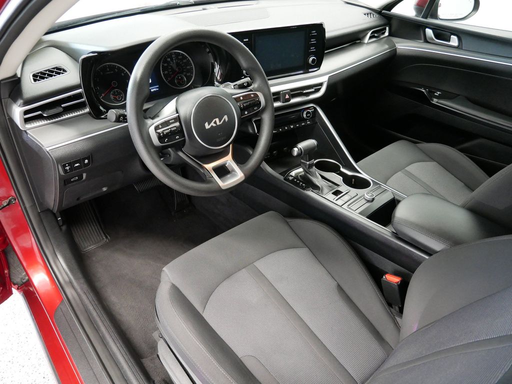 Thumbnail: 2022 Kia K5 - 2