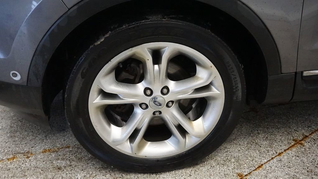 Thumbnail: 2011 Ford Explorer - 13