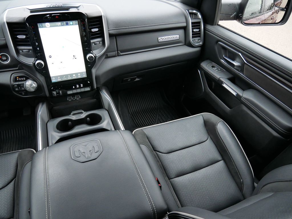 Thumbnail: 2025 RAM 1500 - 17