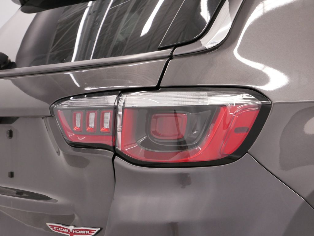 Thumbnail: 2020 Jeep Compass - 20